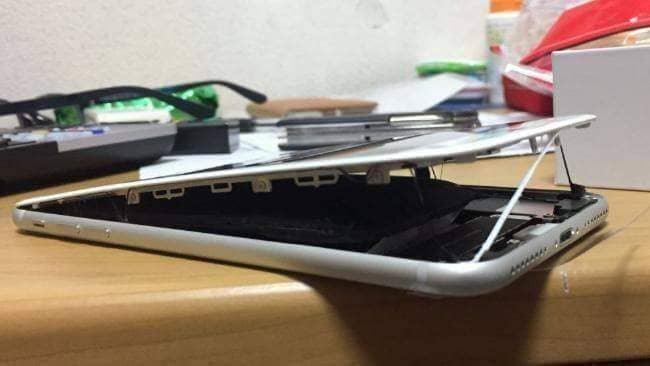 iPhone 8 Splitting Open - CaseBuddy Australia