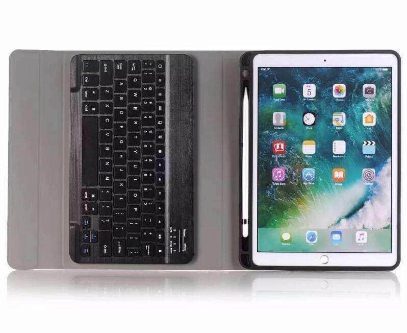 CaseBuddy Casebuddy iPad 9.7 5/6 Leather Look Split Bluetooth Keyboard Case with Pen Slot